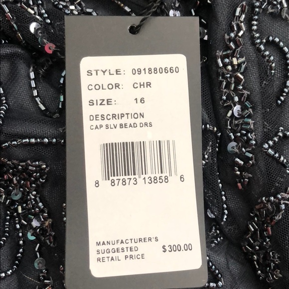 ADRIANNA PAPELL GOWN - Picture 6 of 7